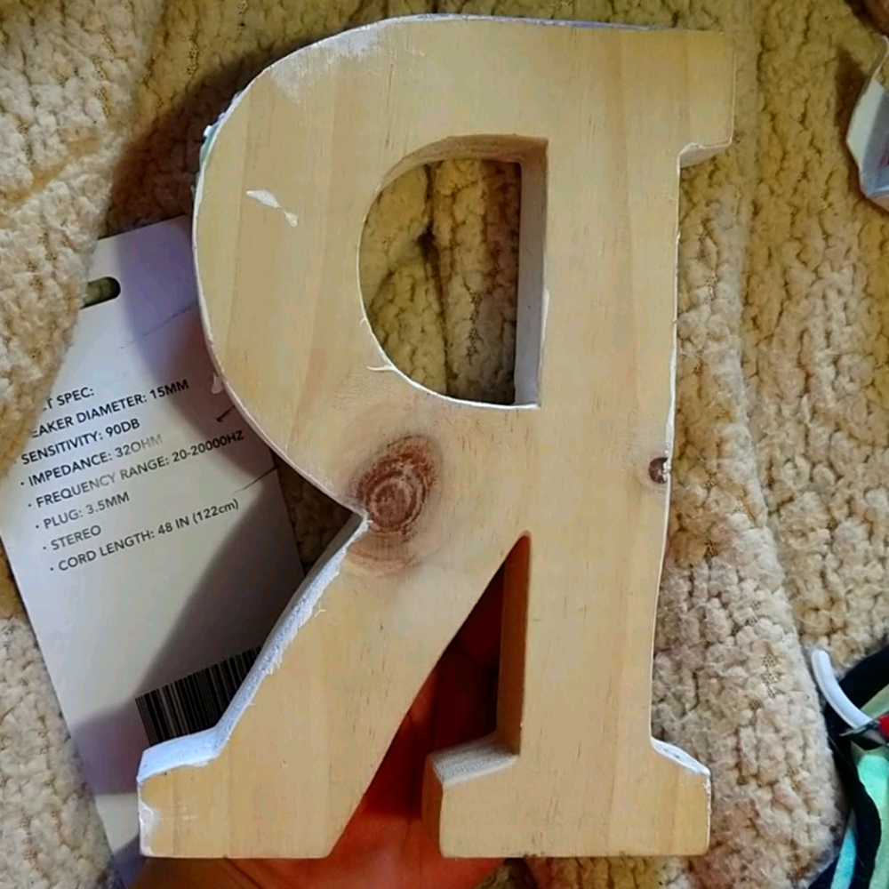 Wooden R